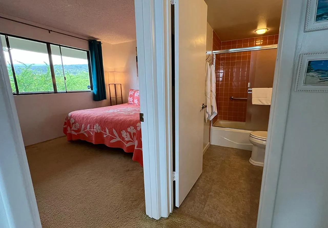 Kona Magic Ali'I - Top Floor Views, Pool, Beach, Sunsets Kailua-Kona